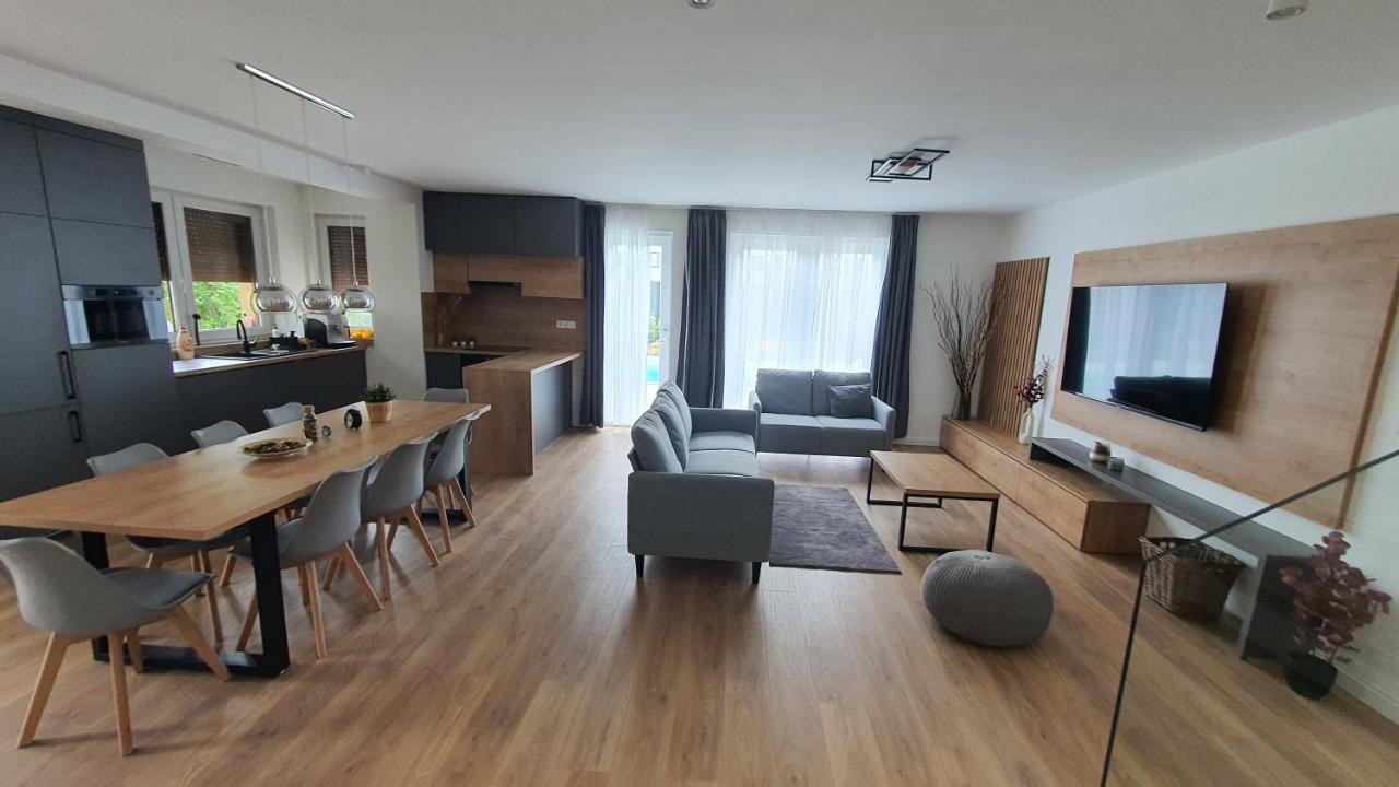 Velence Lakeside Pool House Εξωτερικό φωτογραφία